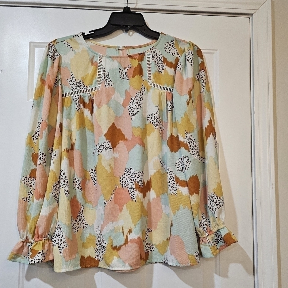 Floral shirt with no tag